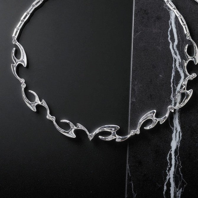 Opium-Style Irreguläre Titanstahl Spike-kette