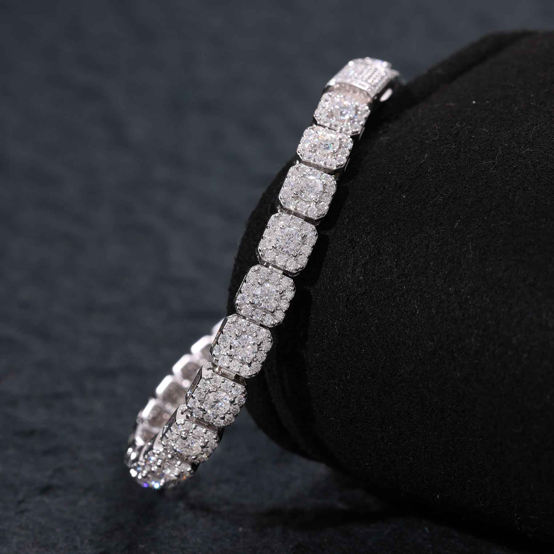 Cluster Frost 10mm Tennis Armband