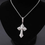 Caelum VVS1 Cross Anhänger + Kette