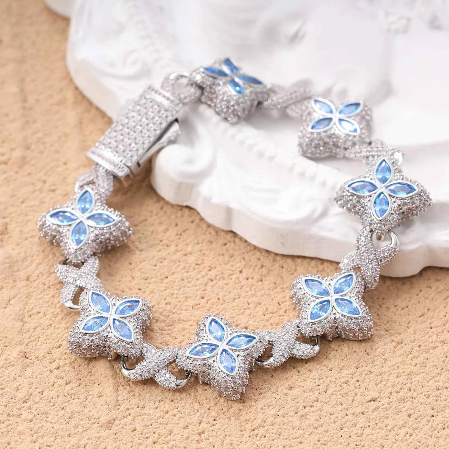 Aurora Clover Link Armband