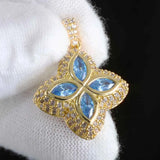Aurora Clover Anhänger + Kette