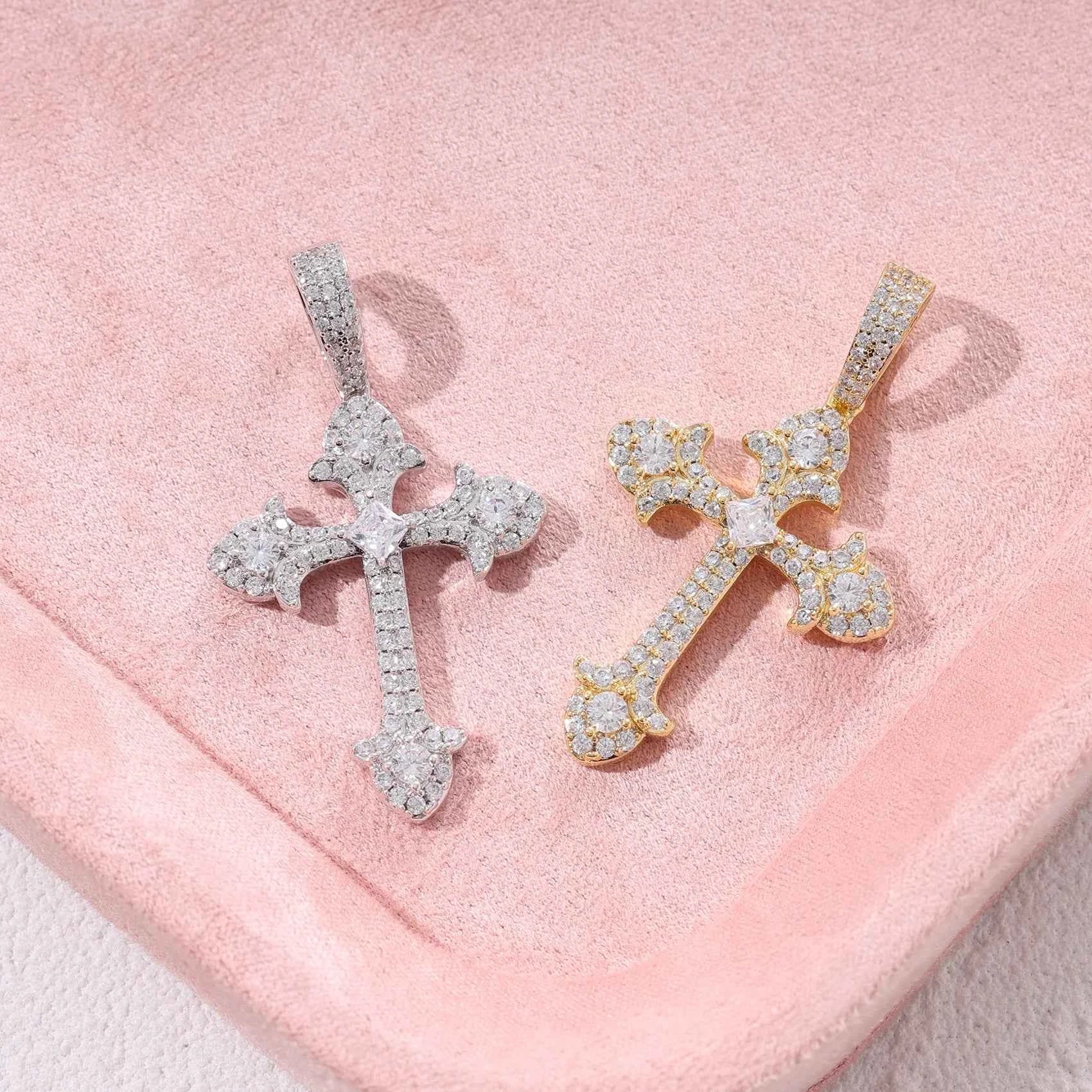 Aurex Sanctum Cross Anhänger + Kette